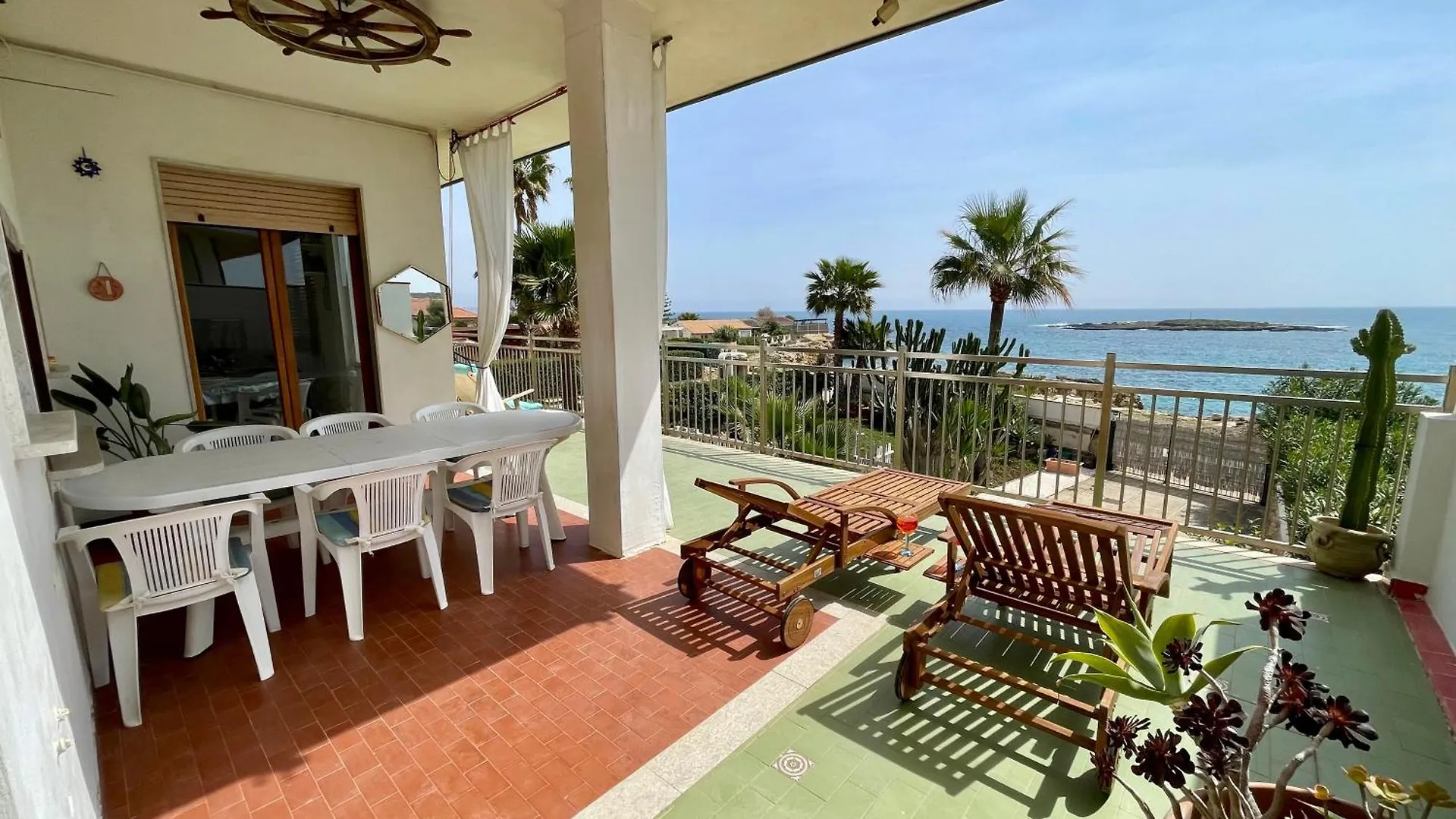 Cuore Di Ognina - Appartamenti Vista Mare 0*,  Italy